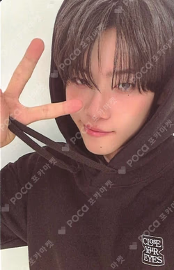 CLOSER TO MY ARCHIVE TRADING PHOTOCARD