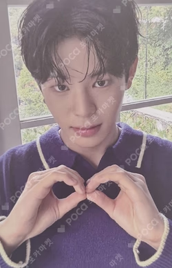 EVNNE Photo Exhibition [INTO THE LIGHT]ENTRY BENEFIT