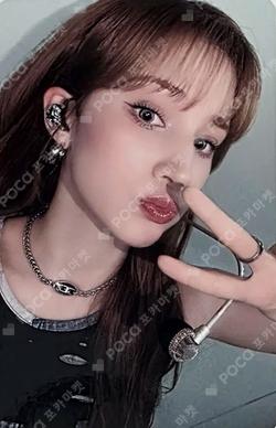 BUBBLE GUM MAKESTAR HUENING BAHIYYIH photocard image