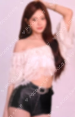 2025 LE SSERAFIM TOUR EASY CRAZY HOT ENCORE IN TOKYO DOME PHOTO CARD HONG EUNCHAE photocard image