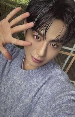 EVNNE Photo Exhibition [INTO THE LIGHT] PHOTOBOOK KEITA photocard image