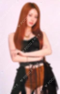 2025 LE SSERAFIM TOUR EASY CRAZY HOT ENCORE IN TOKYO DOME PHOTO CARD HUH YUNJIN photocard image