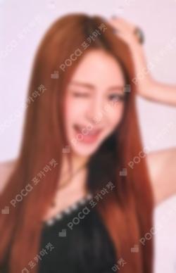 2025 LE SSERAFIM TOUR EASY CRAZY HOT ENCORE IN TOKYO DOME PHOTO CARD HUH YUNJIN photocard image