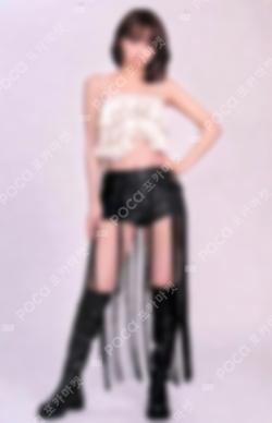 2025 LE SSERAFIM TOUR EASY CRAZY HOT ENCORE IN TOKYO DOME PHOTO CARD KIM CHAEWON photocard image