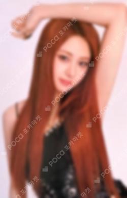 2025 LE SSERAFIM TOUR EASY CRAZY HOT ENCORE IN TOKYO DOME PHOTO CARD HUH YUNJIN photocard image