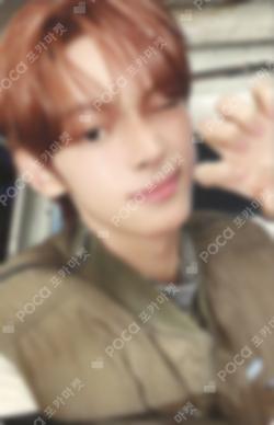 play hard COMPACT Ver. KTOWN4U LUCKY DRAW HANJIN photocard image