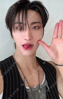 GOLDEN HOUR : Part.3 POP-UP PHOTOCARD HOLDER KEYRING