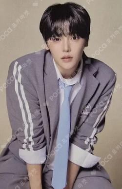 BOYS II PLANETArchive Exhibition ‘AFTER, JOURNEY’ HOLDER &  PHOTOCARD SET JANG HANEUM photocard image