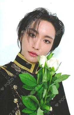 Destiny's Memories in TOKYO TOKYO HANDKERCHIEF SEONGHWA photocard image