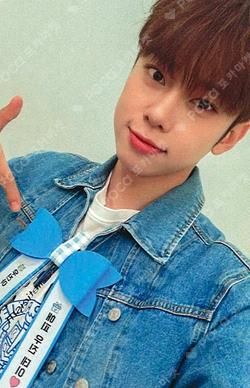 UPSIDE DOWN INTERASIA KIM DONG HYUN photocard image