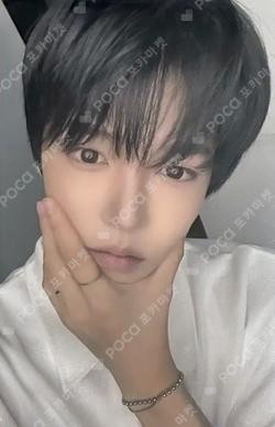 BOYS II PLANETArchive Exhibition ‘AFTER, JOURNEY’ HOLDER &  PHOTOCARD SET JANG HANEUM photocard image