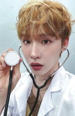 UPSIDE DOWN MAKESTAR JEON WOONG photocard image