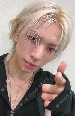 LOUD & PROUD SOUND WAVE JIHO photocard image