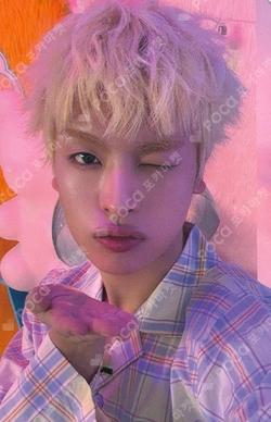 HOUSE OF TRICKY : WRECKING THE HOUSE POP-UP LUCKY CHARM TRADING CARD YECHAN photocard image