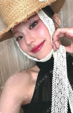 AIR MAKESTAR YEJI photocard image