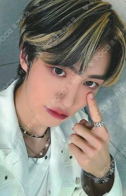 Youth Chapter 3 : ROMANTIC YOUTH fromm store AYDEN photocard image