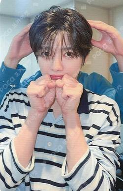 LOST Rising Star Yuma photocard image