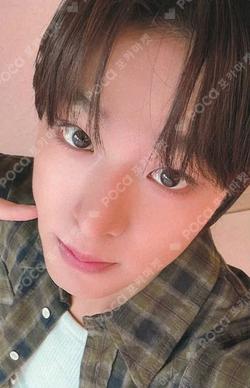 NCT RIKU photocard image
