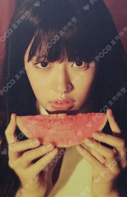 L'OFFICIEL HOMMES YUJIN photocard image