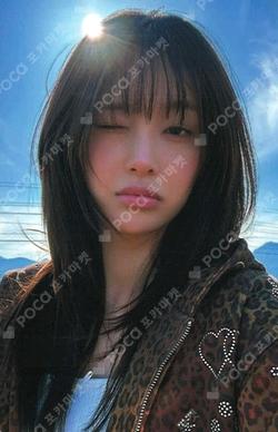 Only cry in the rain LP ver. Chuu photocard image