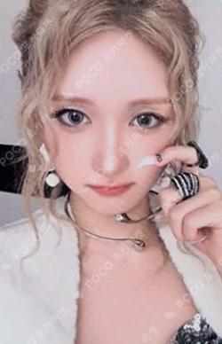 IVE GAEUL 的小卡图片