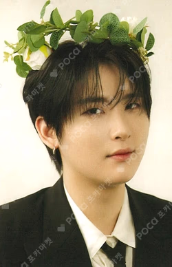 CRAVITY 5th Anniversary Photo Book Classic ver.