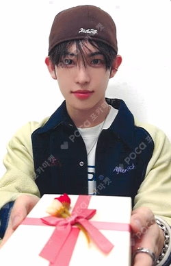 My First Flip MAKESTAR Minje photocard image