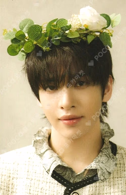 CRAVITY 5th Anniversary Photo Book Classic ver. ALLEN photocard image