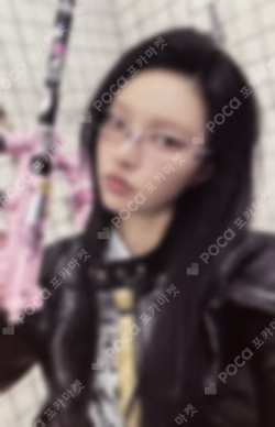 NOT CUTE ANYMORE KTOWN4U LUCKY DRAW YUNAH photocard image