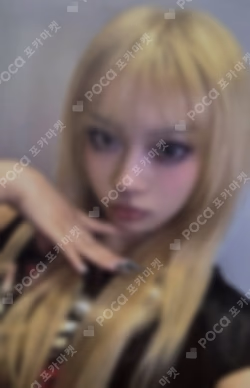 ILLIT MOKA photocard image