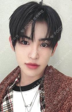 My First Flip MAKESTAR Minje photocard image