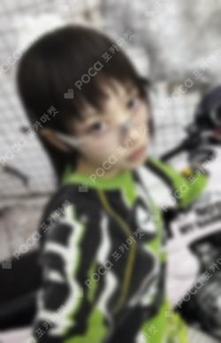 NOT CUTE ANYMORE Weverse Albums ver. MOKA photocard image