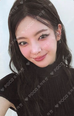 TUNNEL VISION Photobook Ver. A LIA photocard image