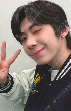 WHO WE ARE 1st music HAN photocard image