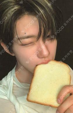 blackout ticket ver. Kyoung Bae Seo photocard image