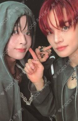 blackout ticket ver. Unit photocard image