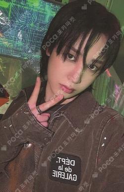 HOUSE OF TRICKY : WRECKING THE HOUSE KEYRING ver. HUNTER photocard image