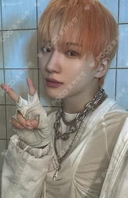 HOUSE OF TRICKY : WRECKING THE HOUSE KEYRING ver. MINJAE photocard image