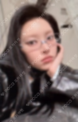 NOT CUTE ANYMORE COMEBACK EVENT WEVERSE YUNAH photocard image