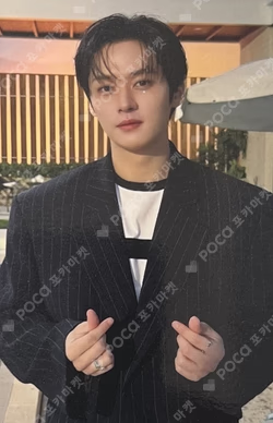 DO IT HMV LUCKY DRAW LEE KNOW photocard image