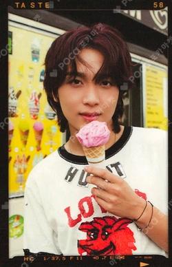 TASTE RANDOM TRADING CARD SET