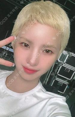 We are TOWER RECORDS SOYEON photocard image