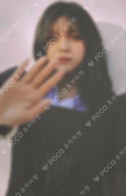 回:LABYRINTH UMJI photocard image