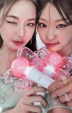 izna OFFICIAL LIGHT STICK + LIGHT BAND SET Unit photocard image