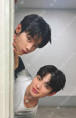 HOT MESS MAKESTAR Unit photocard image