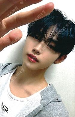 UNDENIABLE JUMP UP Kim Gyu Rae photocard image