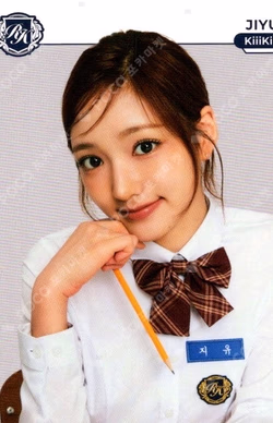 TELECA COLLECTION CARD 2025 K-POP ROOKIE BASE