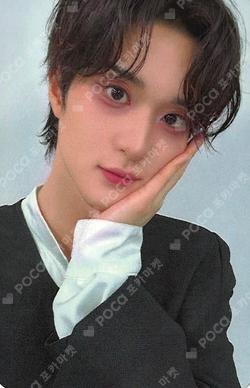 UNDENIABLE EVERLINE Kim Woo Seok photocard image