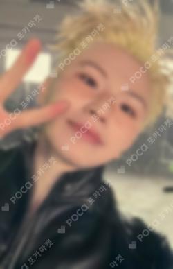 HAPPY BURSTDAY YIZHIYU WOOZI photocard image