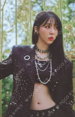 Moon Byul CONCERT TOUR [MUSEUM : village of eternal glow] IN SEOUL RANDOM TRADING CARD